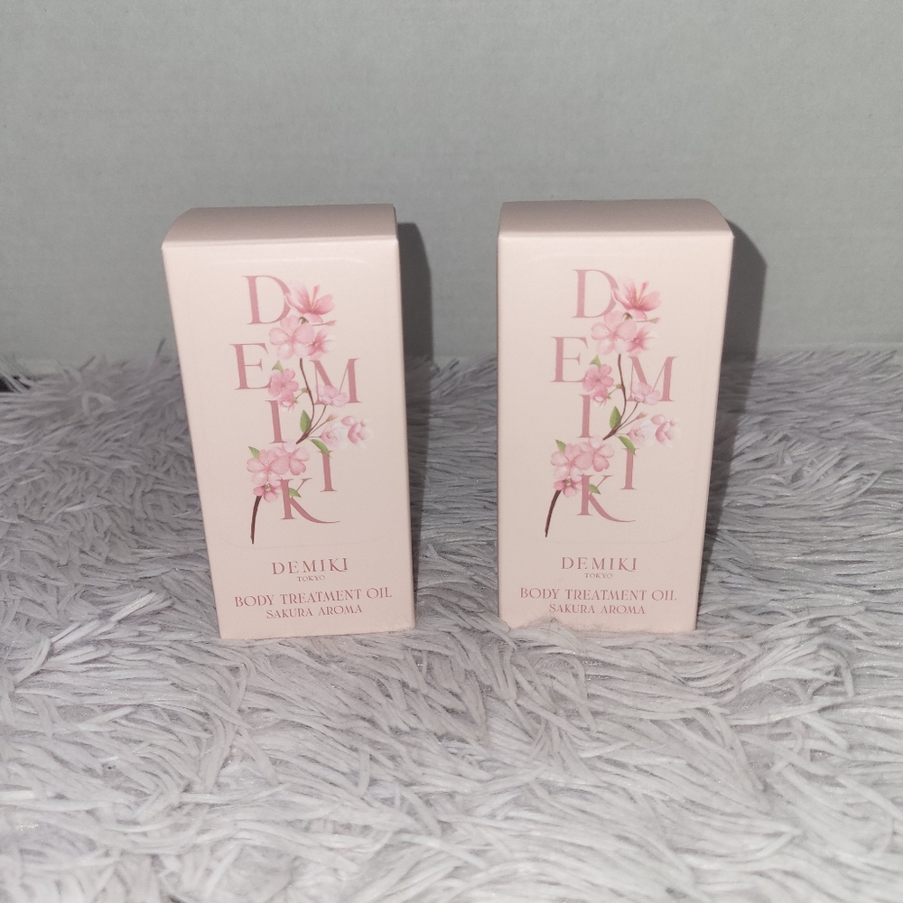 Lot Of 2 DEMIKI Body Treatment Oil: Deep Nourishing Your Skin Sakura Aroma 1oz